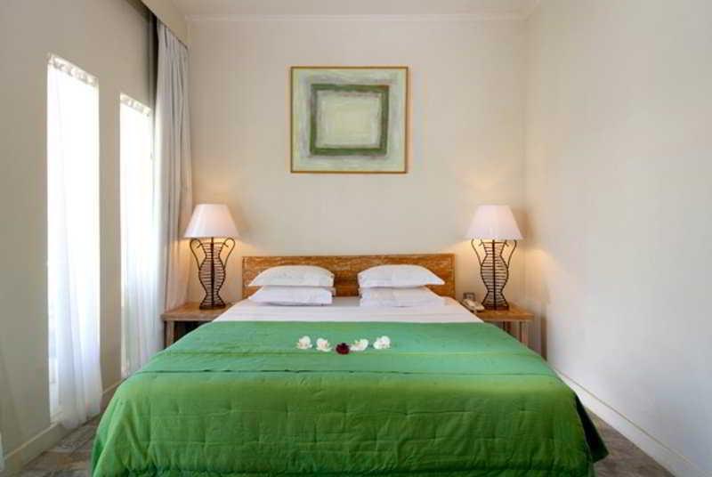 Bali Court Hotel & Apartment Legian  Exterior photo